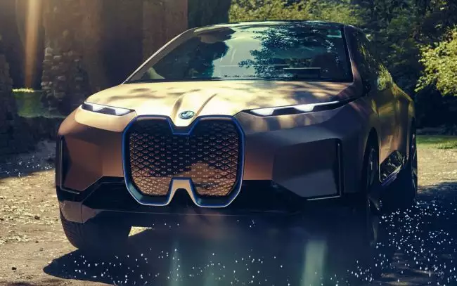 Реклама BMW iNEXT