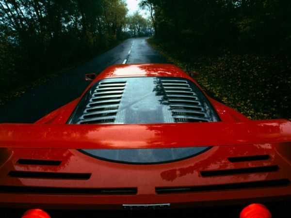 Ferrari F40 фото