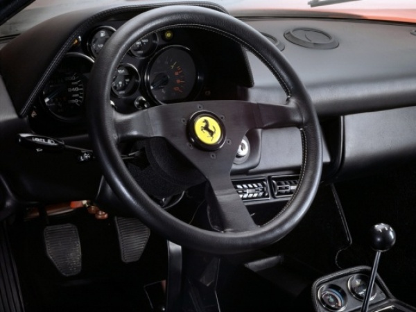 Ferrari 208 GTB фото